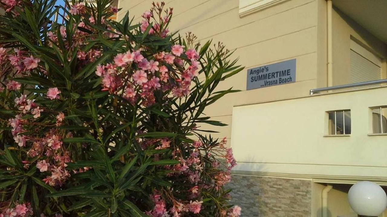 Angie'S Summertime Nea Vrasna Exterior photo